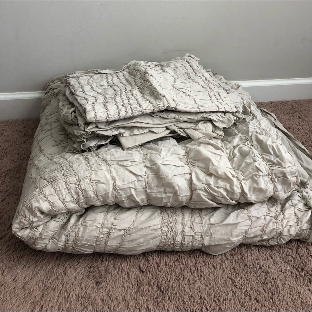 Grey ruffle queen duvet